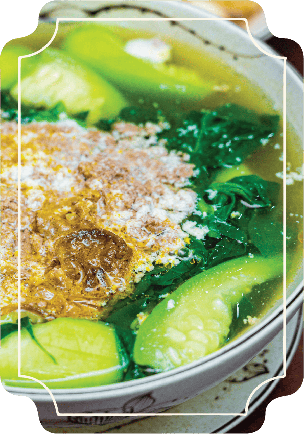 Crab soup with jute leaves