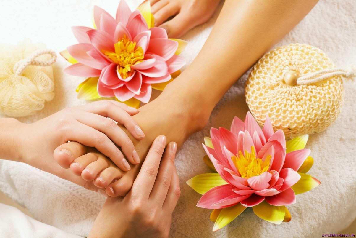 🌸 Natural Facial, Facial Massage & Pedicure – 90min/$189✨