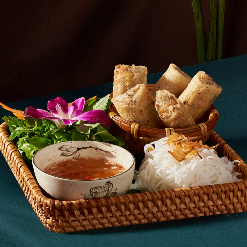 Net seafood spring roll​
