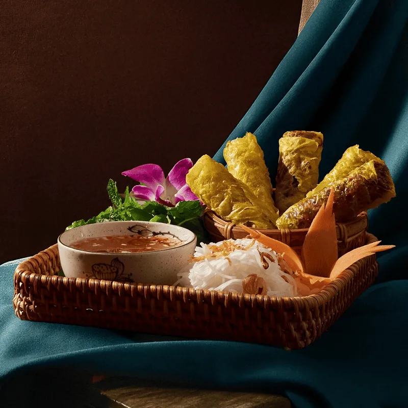 Net seafood spring roll​